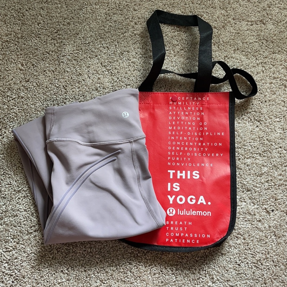 COPY - LULULEMON Get in Line Super High Rise Legg…